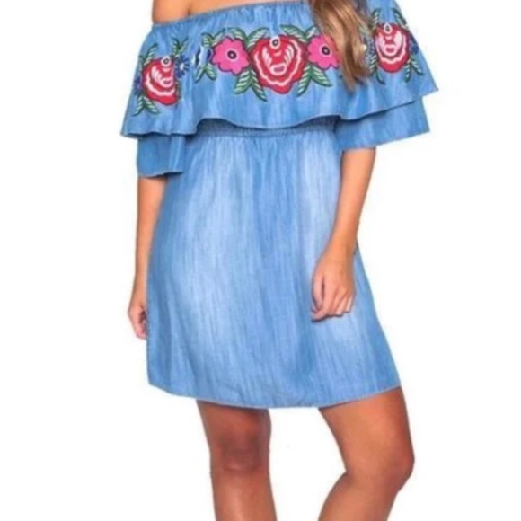 Judith March Dresses & Skirts - NWOT Judith March denim embroidered ruffle dress